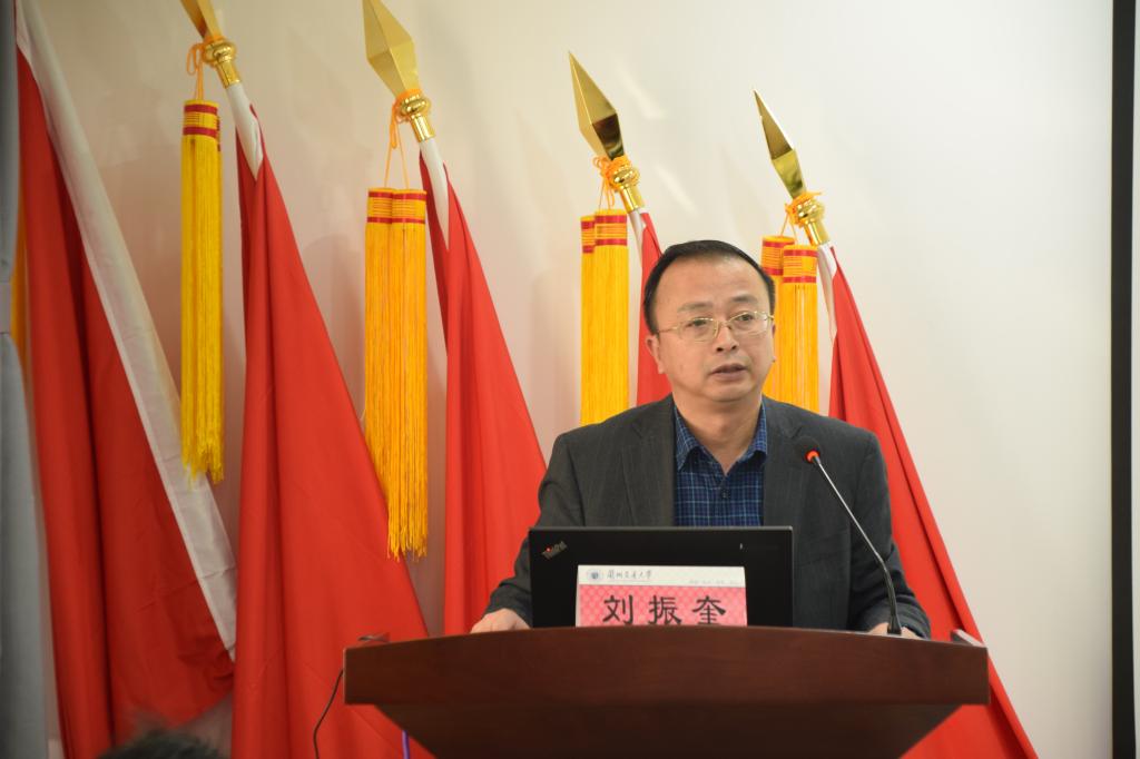 主题教育刘振奎副校长与学生党员共话初心